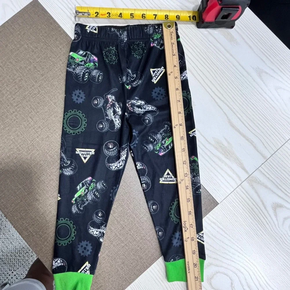 Monster Truck Pajama Set Boys Size 6 Black Green Grave Digger Max-D Graphic 2PC